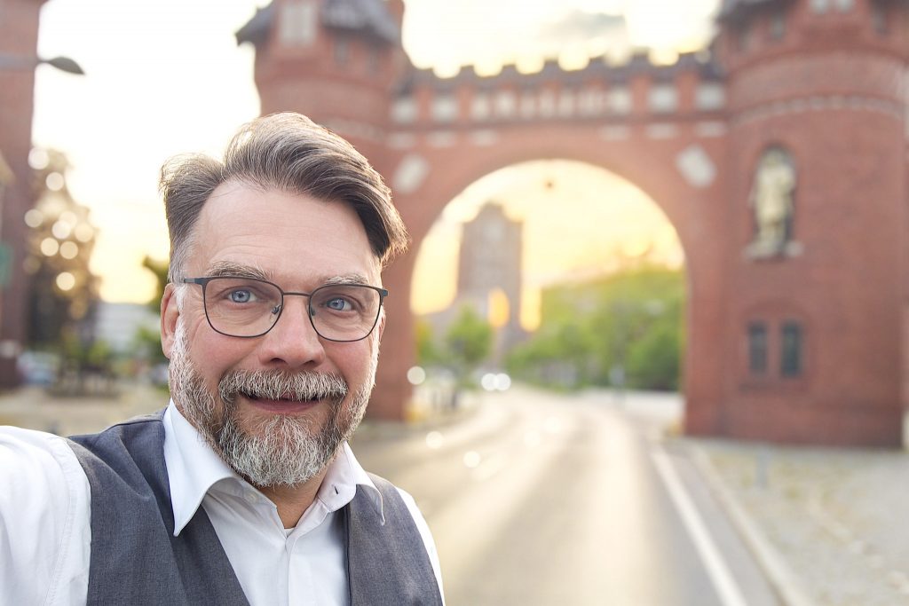 Tim M. Hoesmann